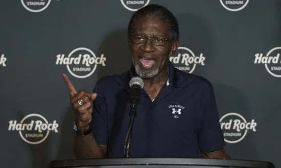 Mercury Morris, Part of Dolphins’ Two Super Bowl Wins and the Perfect Season, Dies at 77