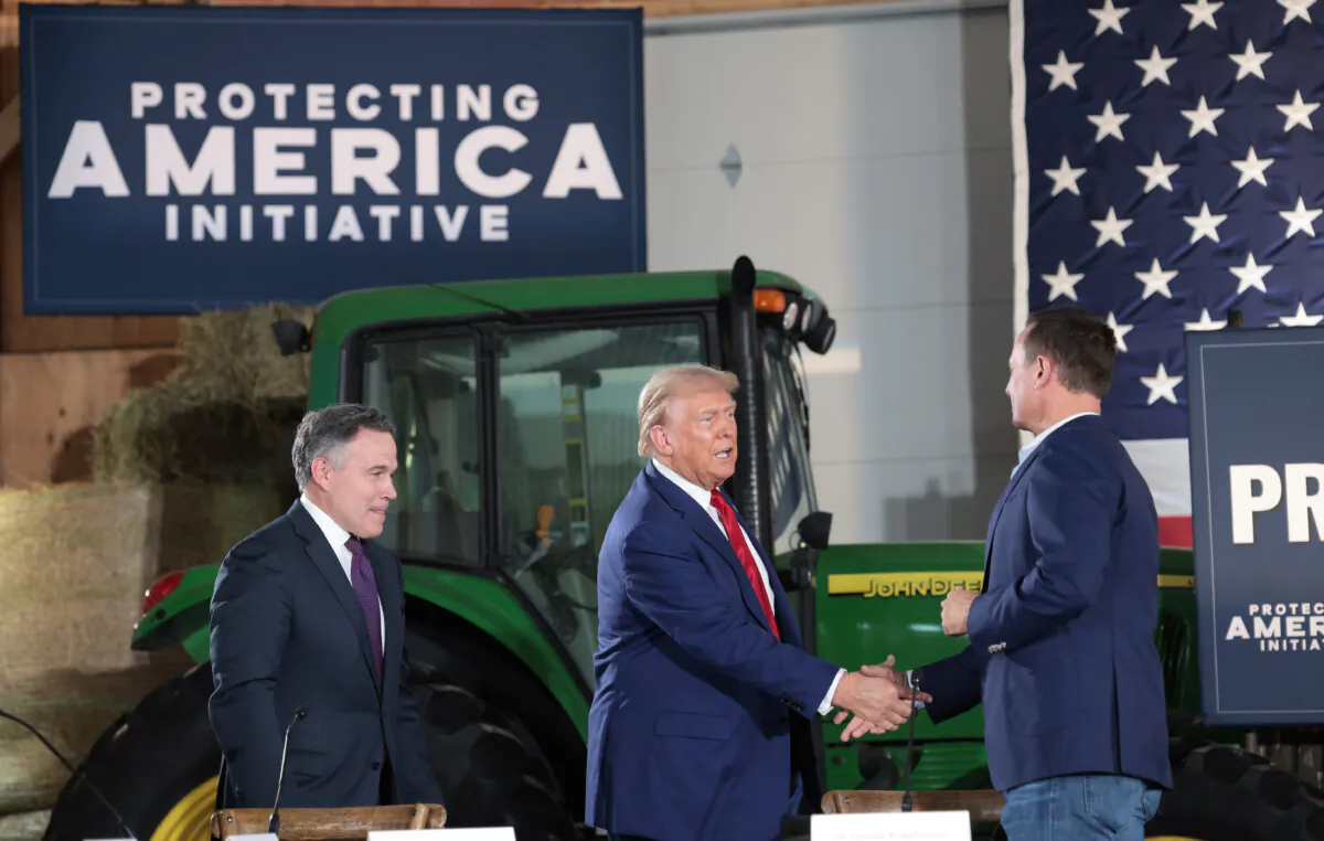 Former U.S. President Donald Trump, (C) at a campaign event on the threat of Communist China to U.S. agriculture in Smithton, Pennsylvania on Sept. 23, 2024. (Win McNamee/Getty Images)