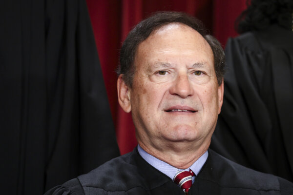 Supreme Court Justice Alito Says He’s Sticking Around for Another Term