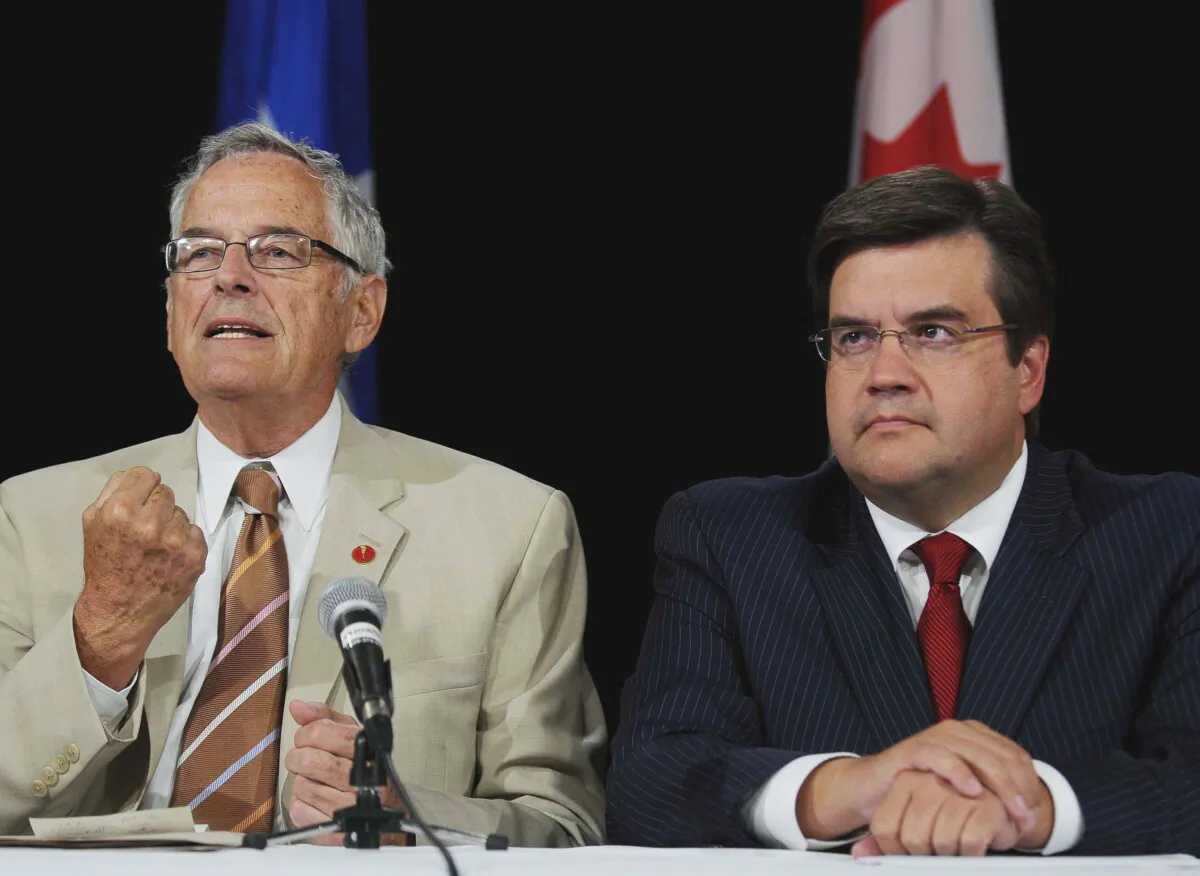 Senator Francis Fox (L) and Denis Coderre, MP for Bourassa speak at a press conference in Montreal, on Aug. 15, 2008. (The Canadian Press/Graham Hughes)
