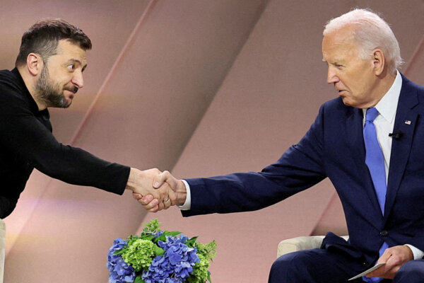 Biden Announces New Round of Aid for Ukraine