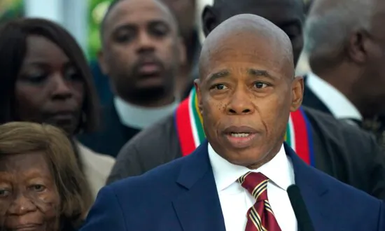 NYC Mayor Adams Says He Won’t Resign After Indictment Unsealed