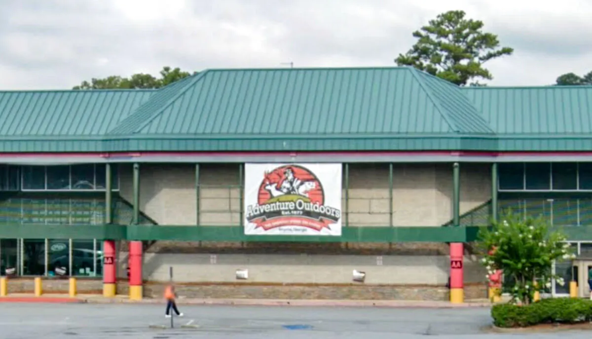 Adventure Outdoors in Smyrna, Ga., in July 2022. (Google Street View/Screenshot via The Epoch Times)