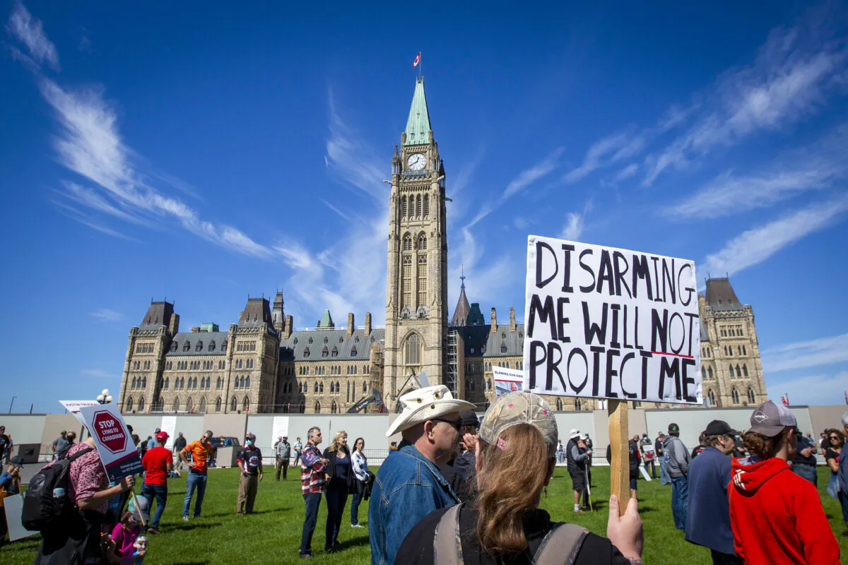 Gun supporters of the Canadian Coalition for Firearm Rights on Parliament Hill in Ottawa, Canada, on Sept. 12, 2020. (Lars Hagberg/AFP via Getty Images)