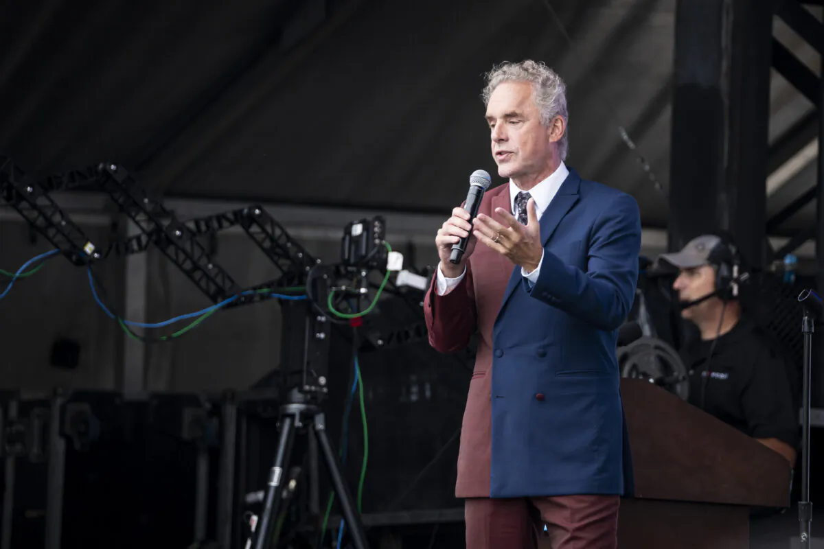 Jordan Peterson speaks during the Rescue the Republic rally in Washington on Sept. 29, 2024. (Madalina Vasiliu/The Epoch Times)