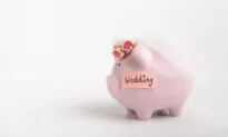 When Paying for a Wedding Is a Family Affair