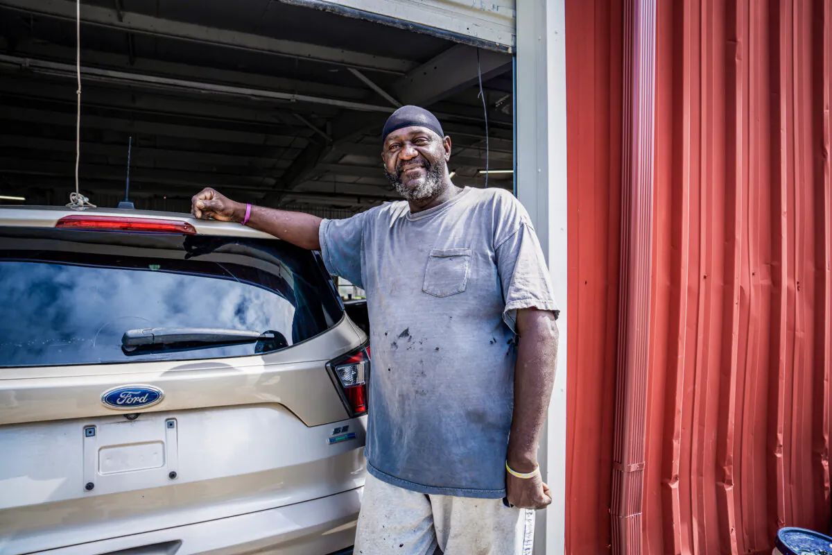 Sherman Younger, a car mechanic from Chatham, Va., says he is an undecided voter, in Greensboro, N.C., on Sept. 19, 2024. (Madalina Vasiliu/The Epoch Times)