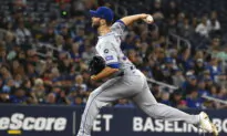 Mets Rally to Beat Blue Jays 3-2 for 10th Win in 11 Games