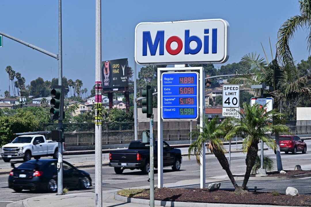 Lower Oil and Gasoline Prices Forecast for This Summer | The Epoch Times