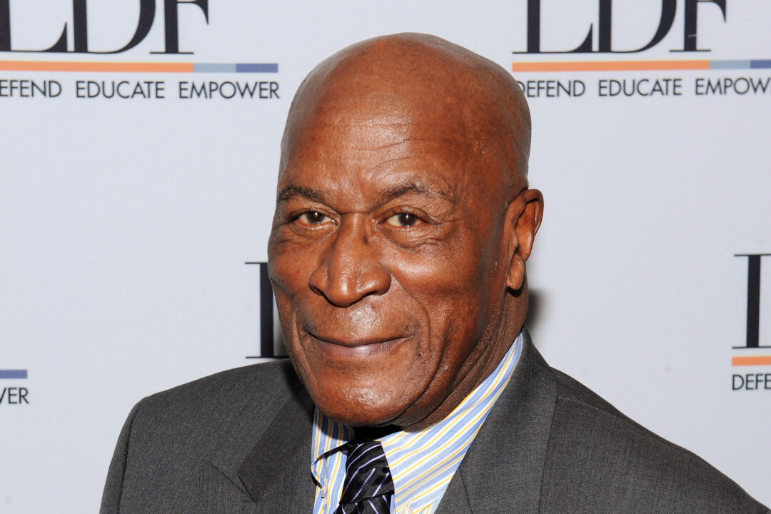 ‘Good Times’ and ‘Roots’ Star John Amos Dies at 84