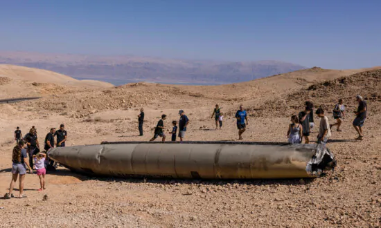 5 More Iranians Sanctioned by Australia After Missile Attack on Israel
