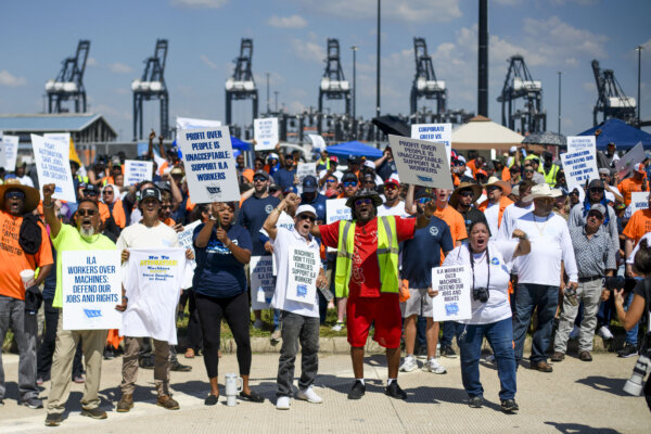 Port Strike Ends as Union Reaches Tentative Agreement