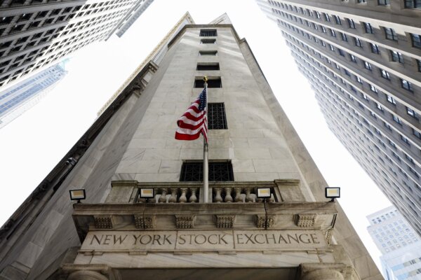 Major Wall Street Bank Lowers Chance of Recession, Citing Robust Jobs Data