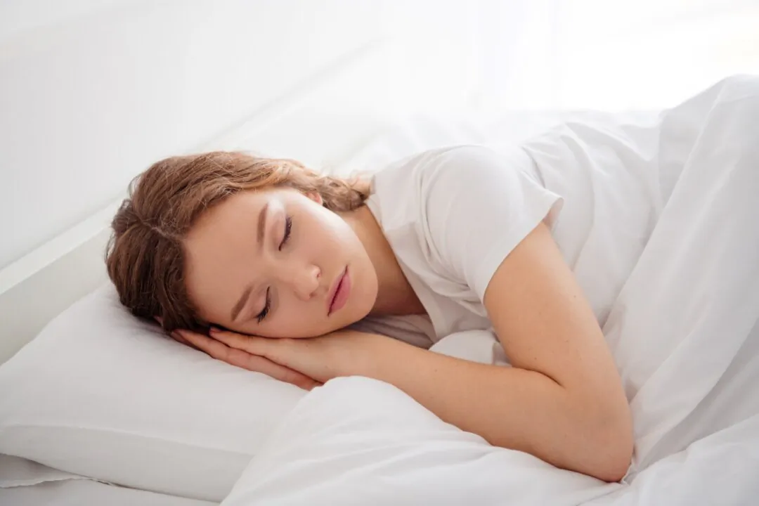Sleeping can enhance learning and language acquisition. (Roman Samborskyi/Shutterstock)