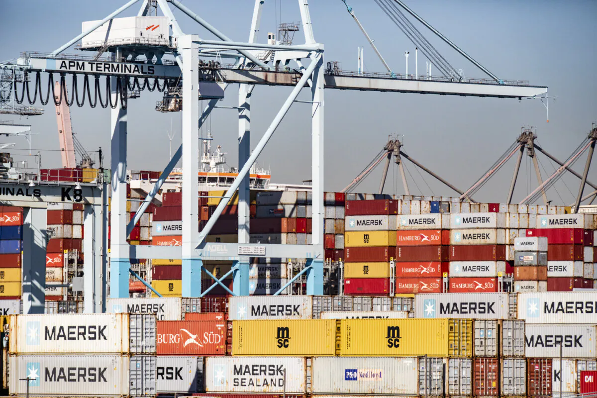 Shipping containers to be transferred from the port of Long Beach, Calif., on Oct. 14, 2021. (John Fredricks/The Epoch Times)