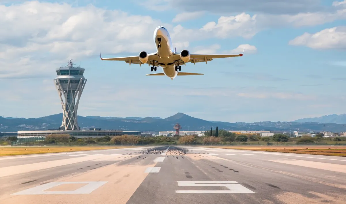 When we run into issues during travel, it would be great to know what rights we have. (muratart/Shutterstock)
