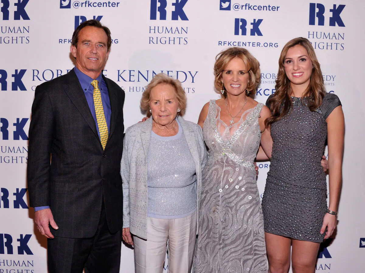 Robert F. Kennedy Jr. (L), Ethel Kennedy (2nd L), Kerry Kennedy (2nd R), and Mariah Kennedy Cuomo (R) attend an event at New York Hilton Midtown in New York, on Dec. 11, 2013. (Stephen Lovekin/Getty Images)