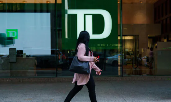 Most Canadians Confident They Can Spot Fraud Despite Risky Online Habits: Poll