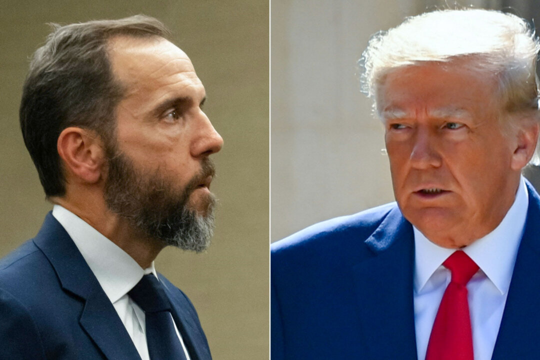 Special Counsel Jack Smith Asks Court to Halt His Appeal in Trump Documents Case