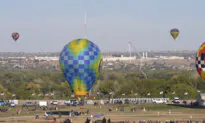 Hot-Air Balloon Strikes and Collapses Radio Tower in Albuquerque During Festival