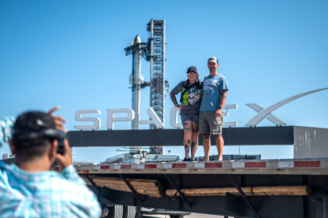 SpaceX Announces Ambitious 5th Starship Test Flight for Sunday Morning