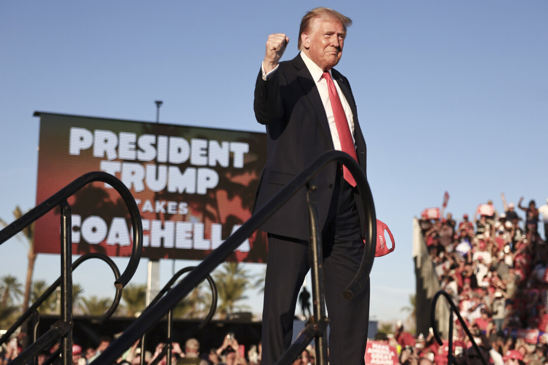 Trump Says He Will Restore ‘A Paradise Lost’ at California Rally