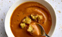 This Classic, No-frills Tomato Soup Is the Ultimate Fall Comfort Food