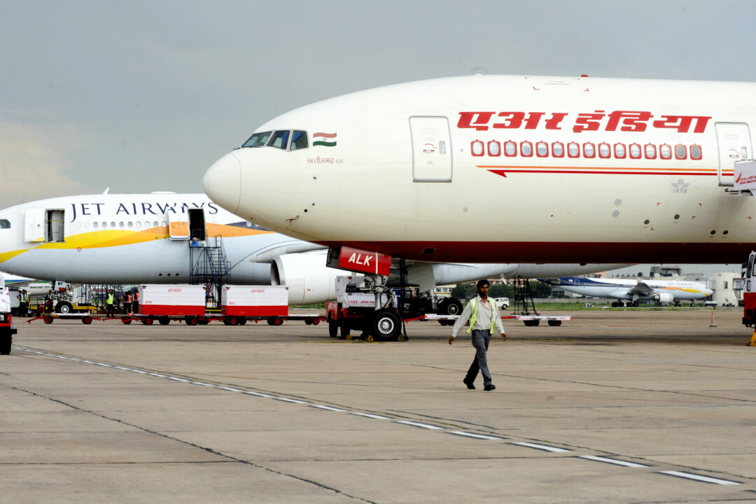 Airbus Gets Order for 100 Aircraft From Air India