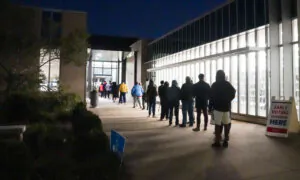 Georgia Kicks Off Early In-Person Voting; US Pressures Israel to Allow More Aid Into Gaza