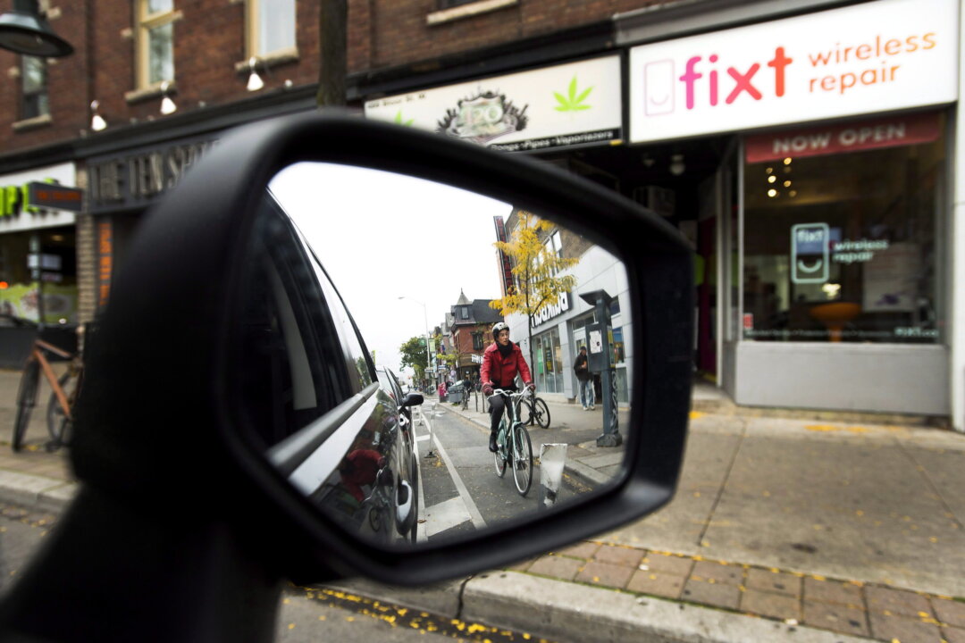Ontario Plans to Remove Toronto Bike Lanes