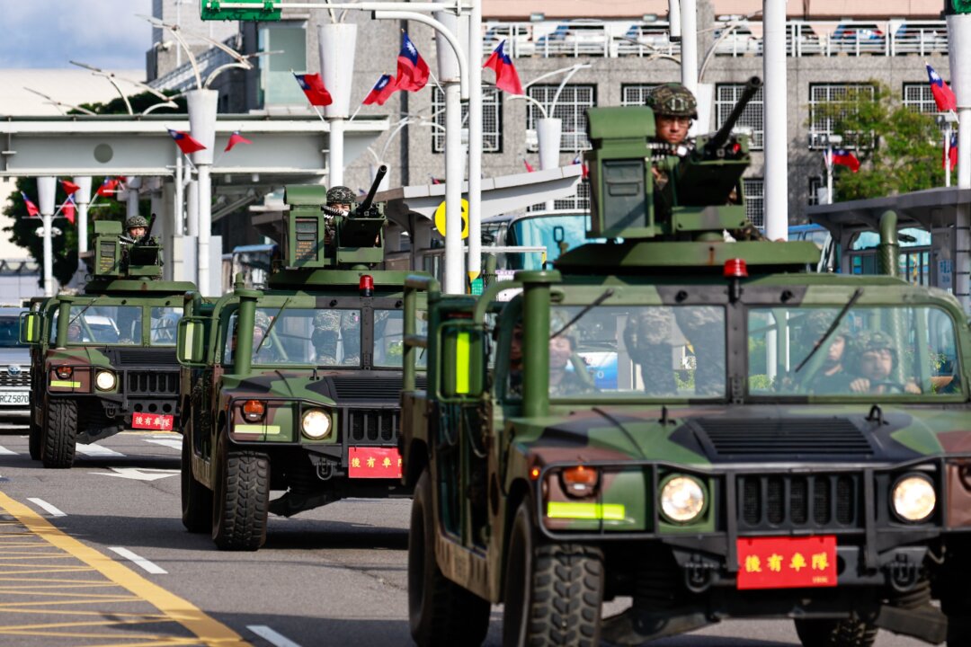 CCP Risks Losing Power If a Taiwan Invasion Fails, Says Ex-us Intelligence Officer