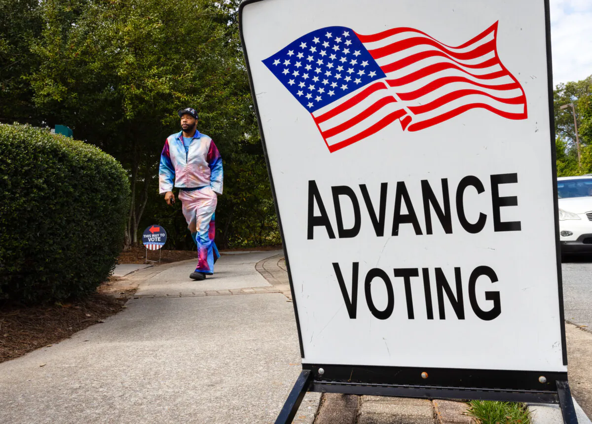 Voters take to the polls in Smyrna, GA., on Oct. 15, 2024. (John Fredricks/The Epoch Times)