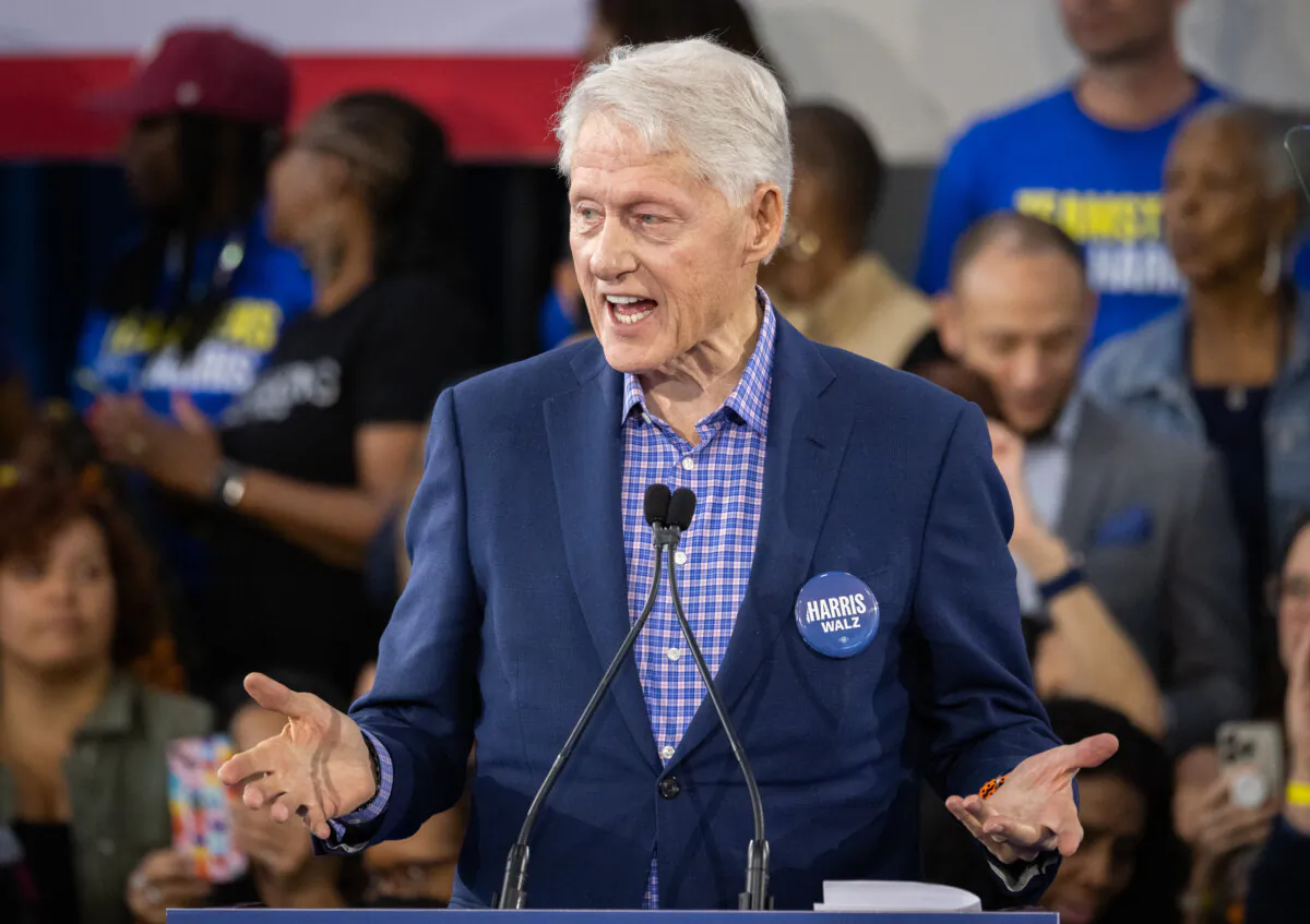 Former President Bill Clinton speaks in Durham, N.C., on Oct. 17, 2024. (John Fredricks/The Epoch Times)