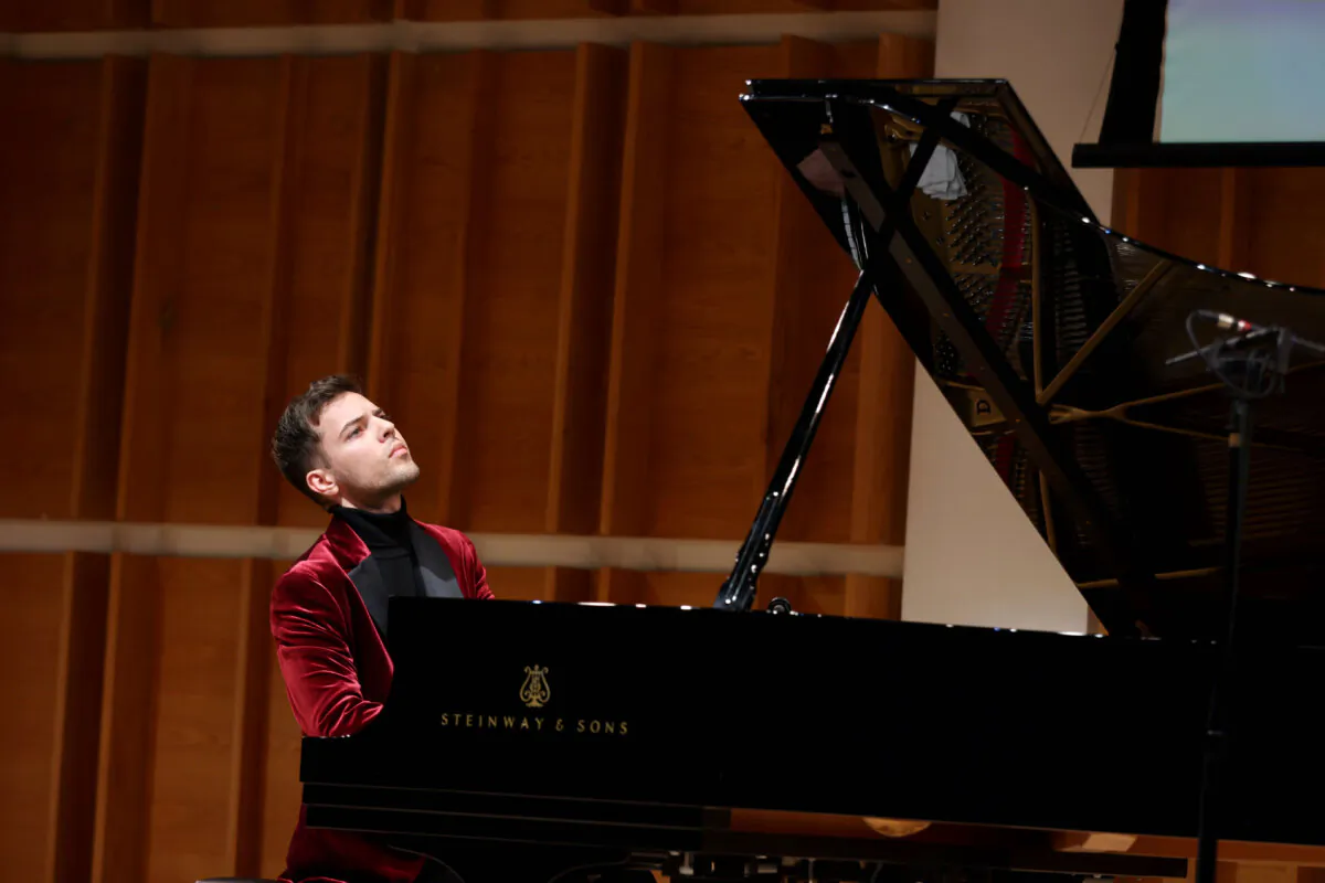 Jean-Luc Therrien from Canada performs at the semifinals of NTD's 7th International Piano Competition at the Merkin Hall of Kaufman Music Center in New York on Oct. 17, 2024. (Zhang Xuehui/The Epoch Times)