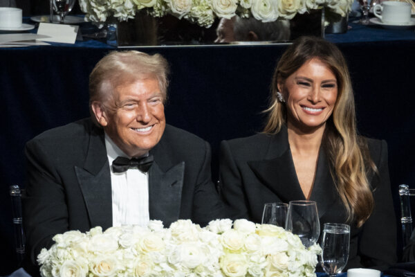 Trump Offers Thanks at Key Dinner