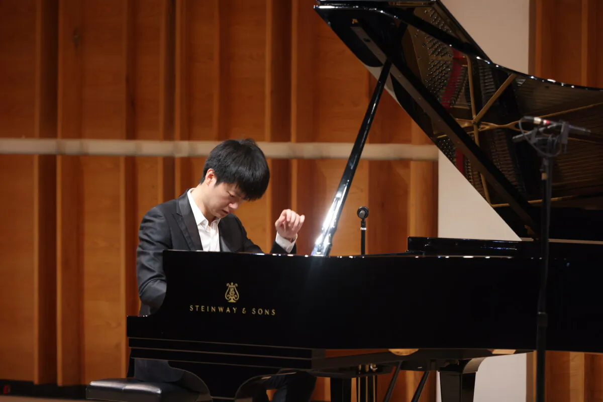 Ching-Yi Lin from Taiwan performs at the semifinals of NTD's 7th International Piano Competition at the Merkin Hall of Kaufman Music Center in New York on Oct. 17, 2024. (Zhang Xuehui/The Epoch Times)