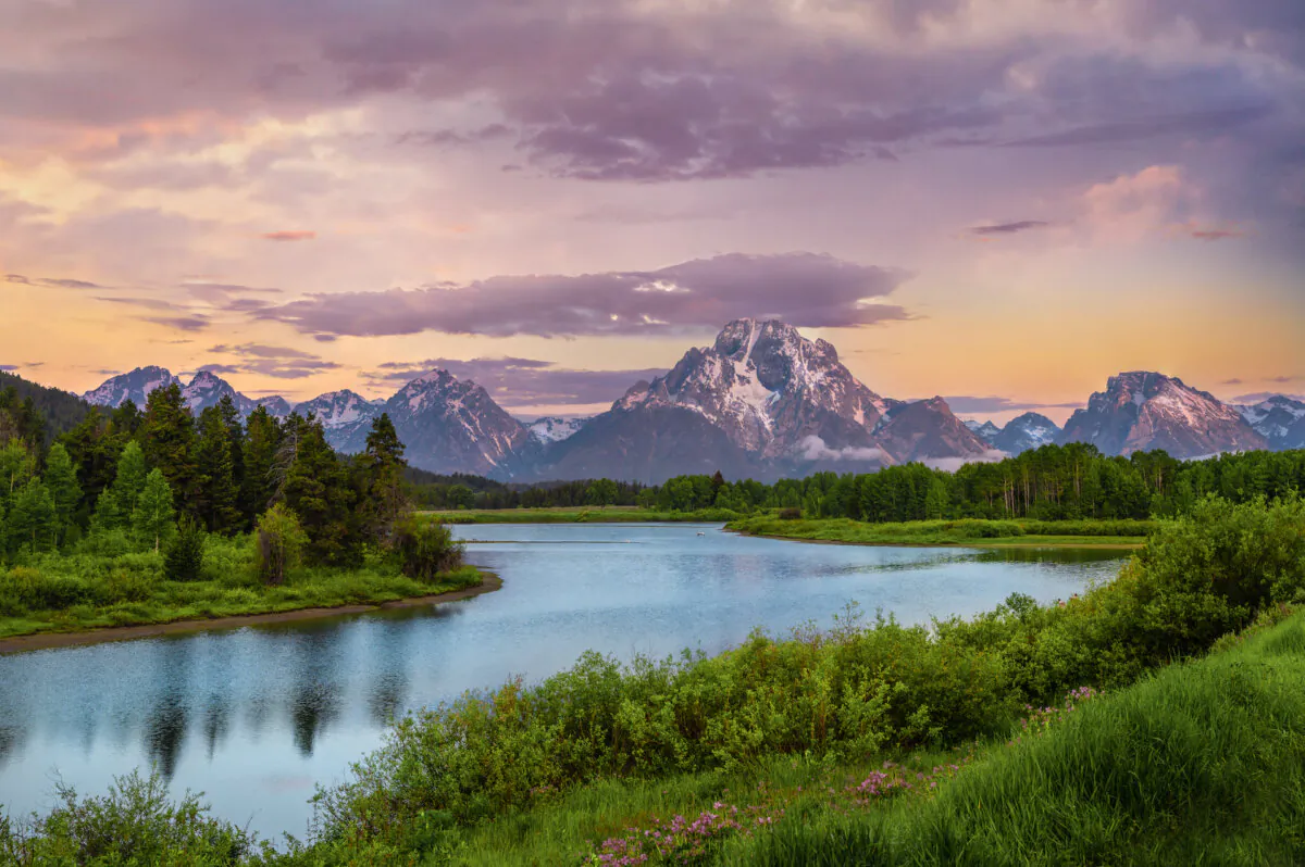 Landscape seen from Oxbow Bend along the Snake River from Grand Teton National Park, Wyoming. (Dreamstime/TCA)