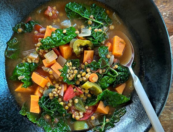 An Easy 1-Pot Stew for a Warming Weeknight Dinner