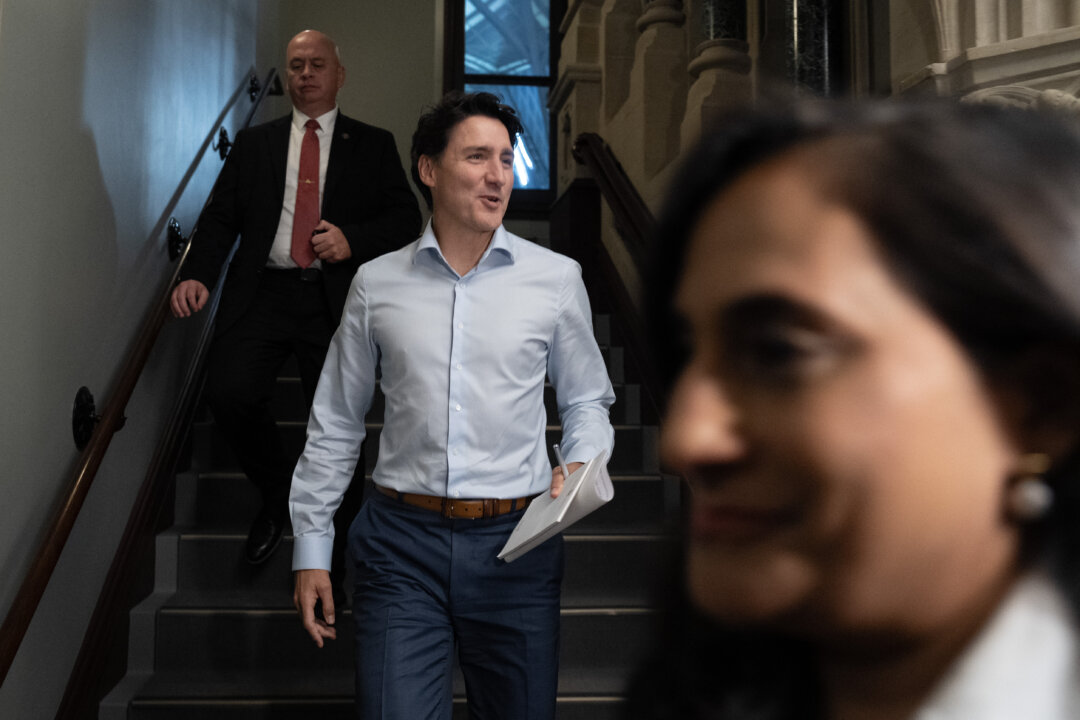 Liberal MPs Call for Trudeau's Resignation