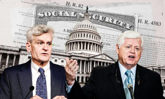 2 Lawmakers Attempt the Impossible: Saving Social Security