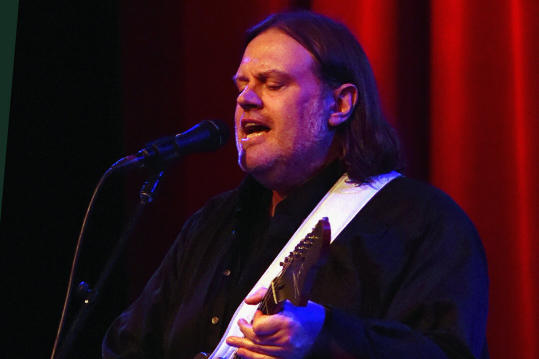 Singer-Songwriter Matthew Sweet Faces ‘Long, Uncertain Path to Recovery’ After Stroke