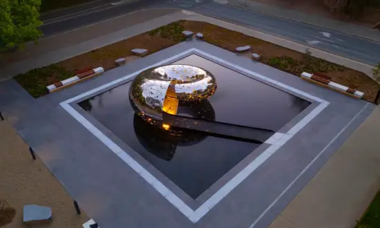 Australia’s National Gallery Unveils $14 Million Sculpture
