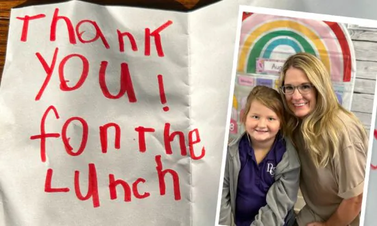 ‘It’s Priceless’: Military Mom Was Nervous to Be a Lunch Lady at Her Kids’ School Until a Girl Hands Her a Note