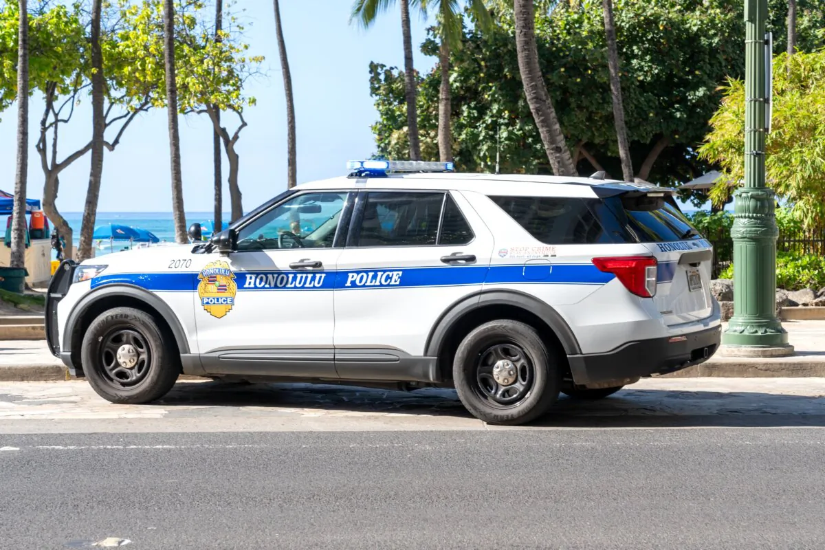 A Honolulu Police car in a file photo. (JHVEPhoto/Shutterstock)