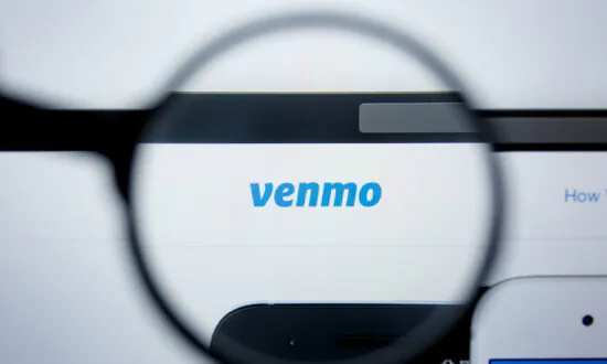 Pros and Cons of Using a Credit Card on Venmo