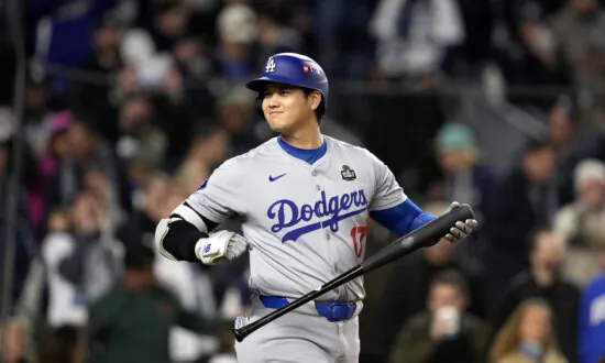 Shohei Ohtani Returns After Dislocating Shoulder, Goes Hitless as Dodgers Take 3–0 World Series Lead