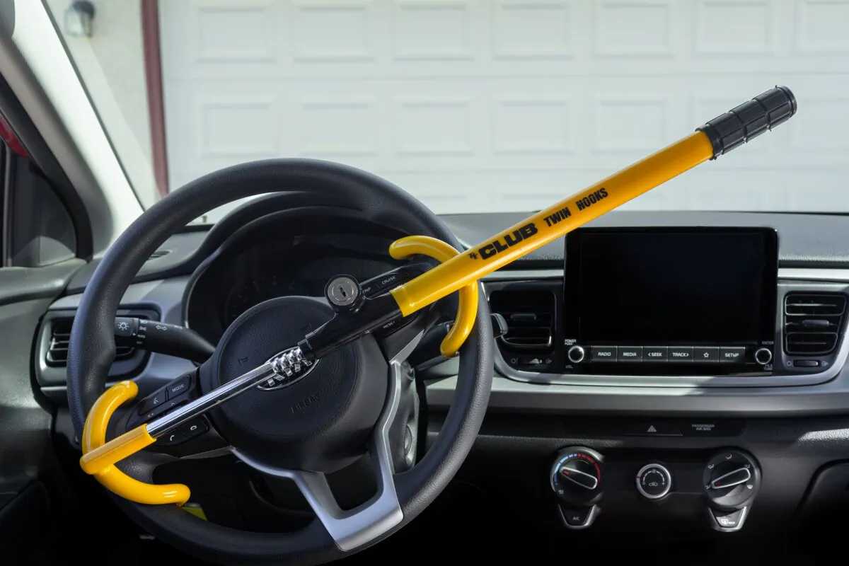 A steering wheel lock can deter a car thief from making your car its next target. (Felipe Sanchez/Shutterstock)