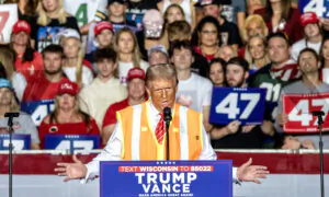 Trump Holds Campaign Rally in Green Bay, Wisconsin