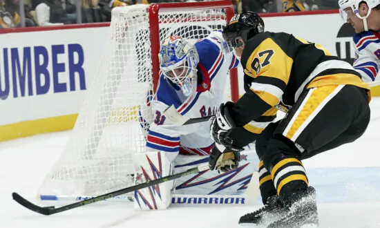 Shesterkin Stops 29 Shots as Rangers Open Season by Drilling Sidney Crosby and Penguins 6–0