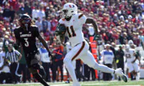 Cam Ward Throws for 4 Touchdowns, No. 6 Miami Survives Louisville Comeback Bids for Wild 52-45 Win